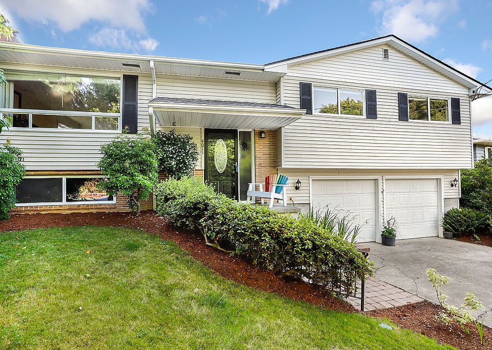 1st image of 4011 Southglen Ave SE