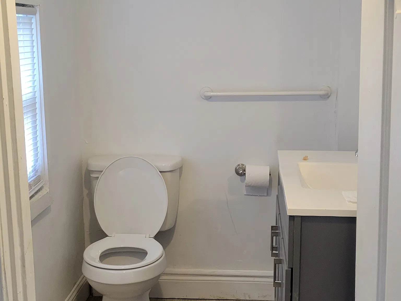 3 bed, 1.5 bath, 1644 sqft, $1,500 — Photo 2