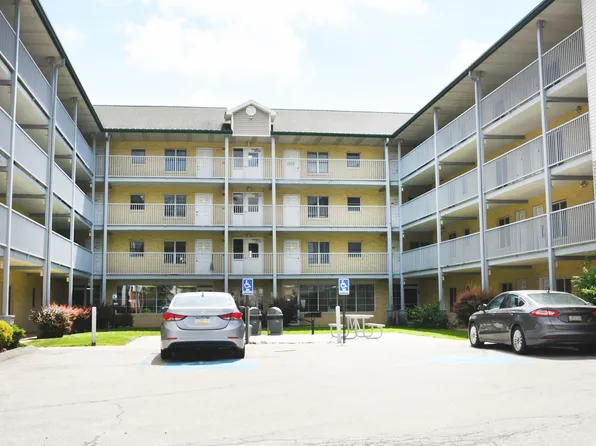 Crimson Cove, 412 S 13th St #Ed4229590, Indiana, PA 15701