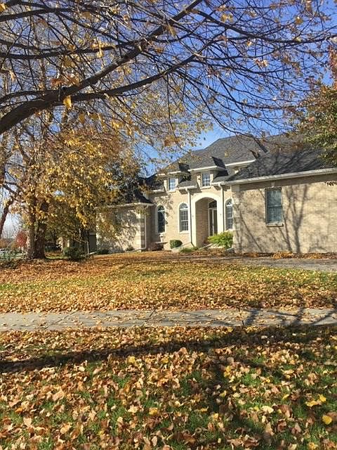 1st image of 8830 Oakmont Dr
