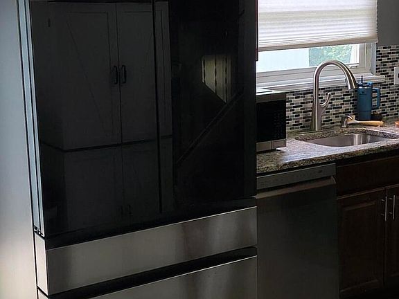 3rd image of 15212 Orchard Ct
