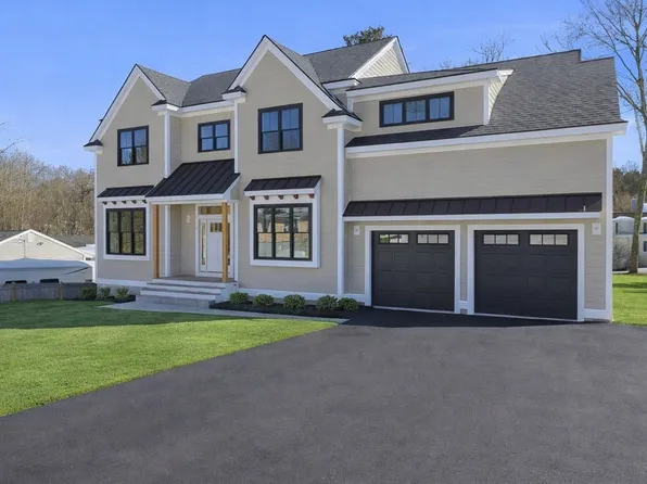 1 Delisio Dr, Andover, MA 01810