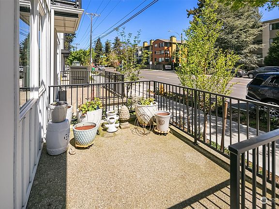 3rd image of 13333 Greenwood Avenue N #C
