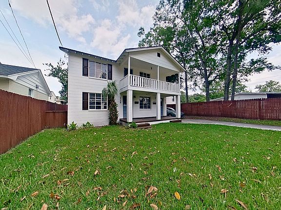 2nd image of 1749-1751 Sheridan Ln S