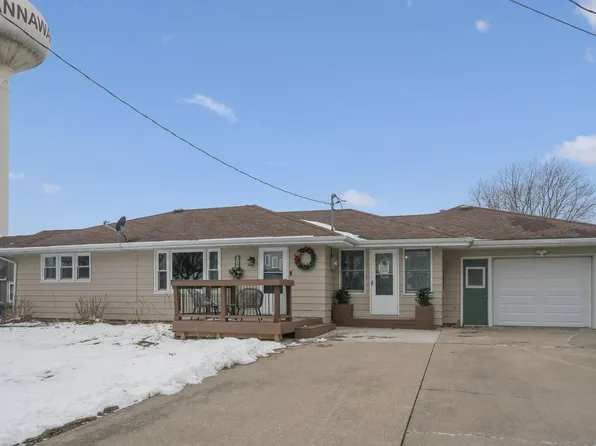 208 N Depot St, Annawan, IL 61234