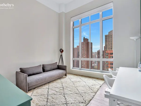 200 East 95th Street image 8 of 14