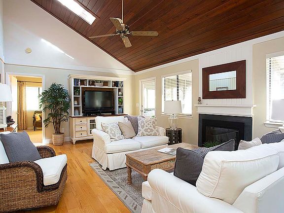 4th image of 432 Sea Lavender Ct