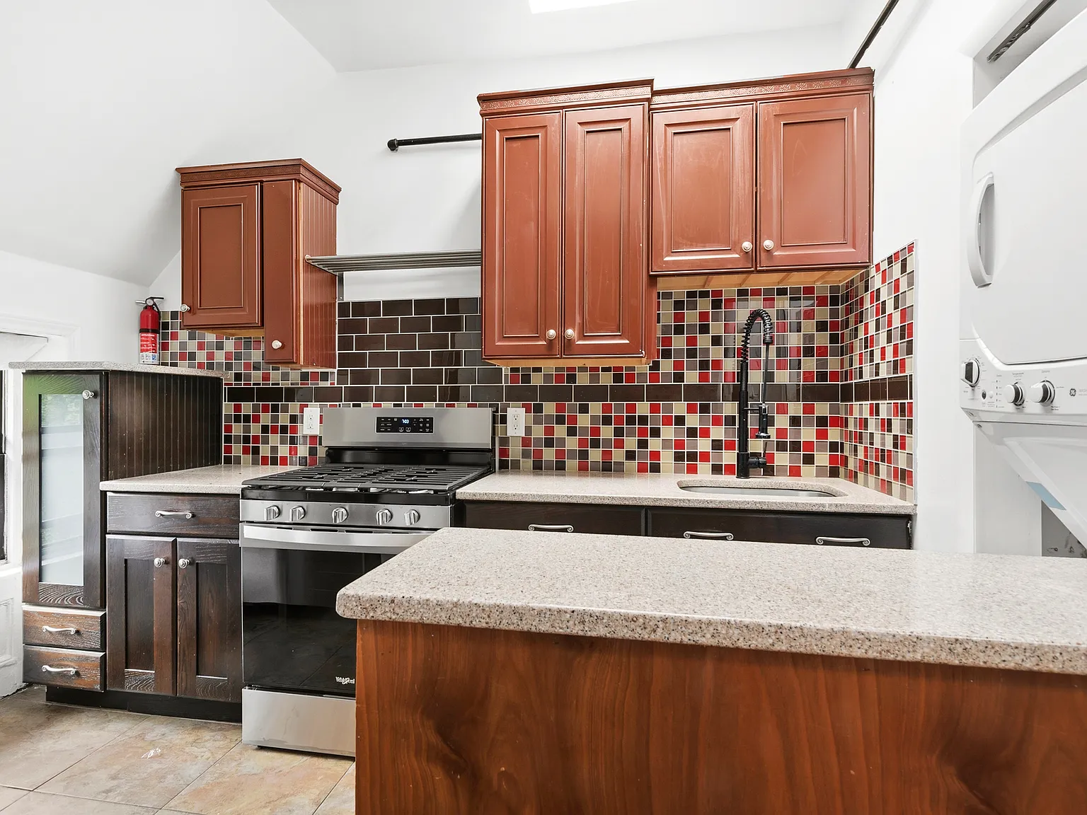 1297 Bergen Street — Photo 2