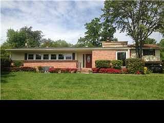 4095 University Drive Home Front