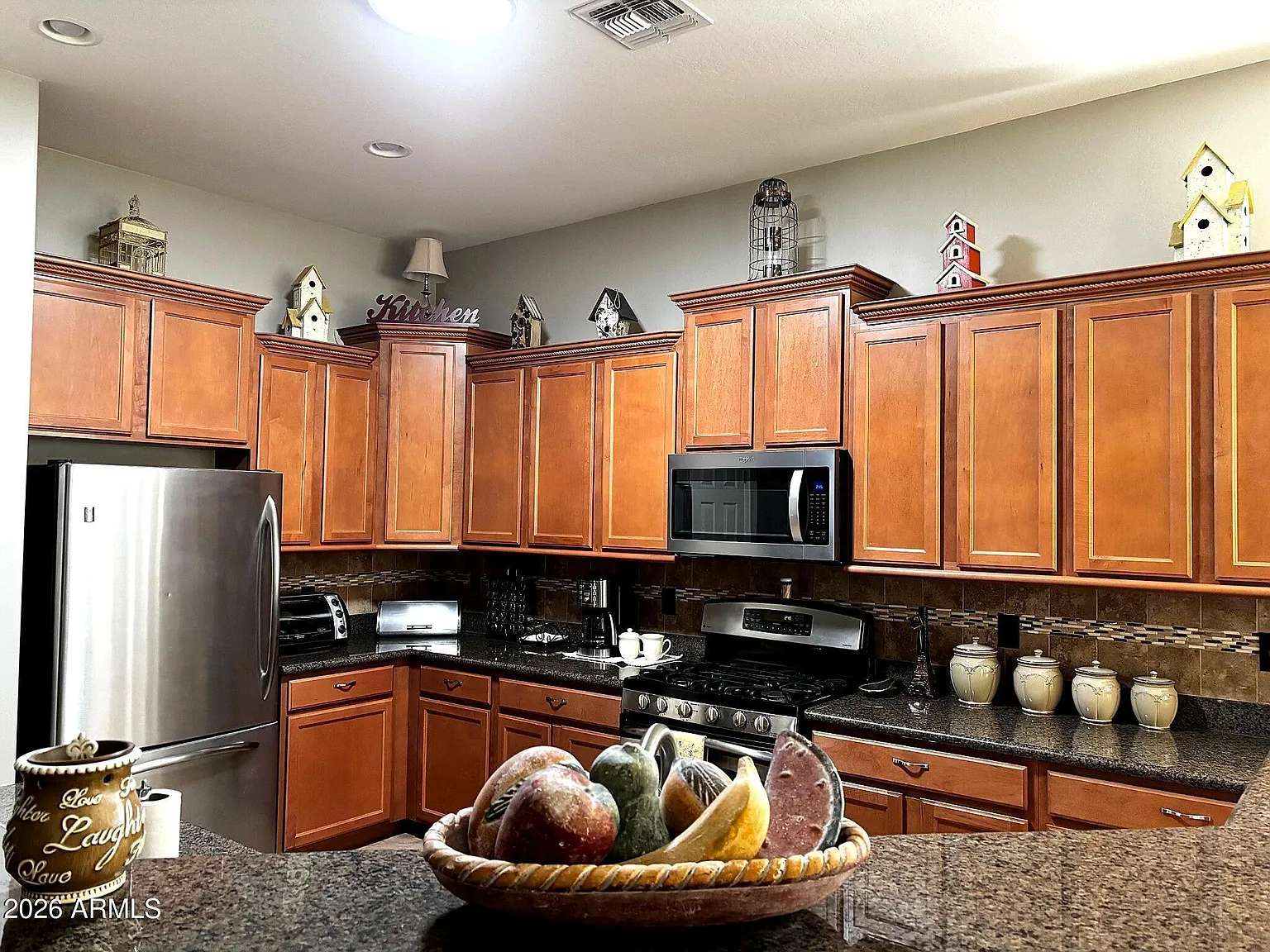3 bed, 2.0 bath, 2166 sqft, $2,550 — Photo 2