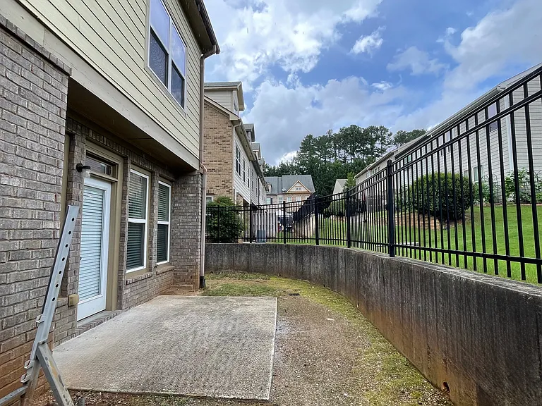 989 Parkside Wood Ct — Photo 25