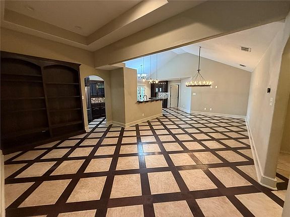 4th image of 1596 Wildwood Trail Blvd
