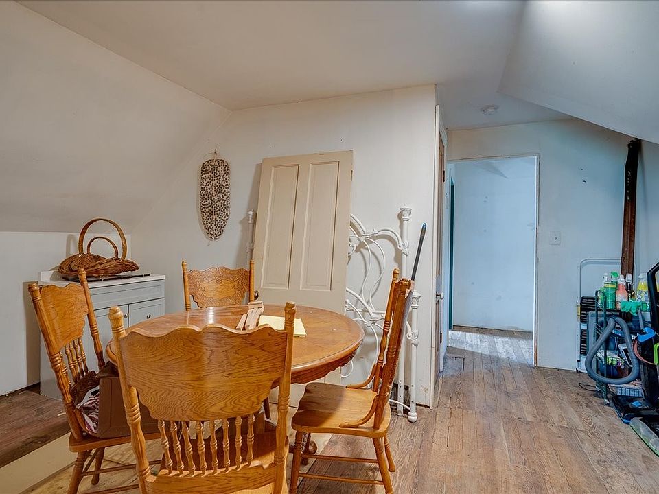 22nd image of 7480 Beech Hill Rd