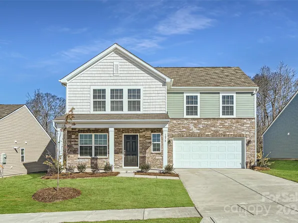 1070 Old Trade St, Edgemoor, SC 29712