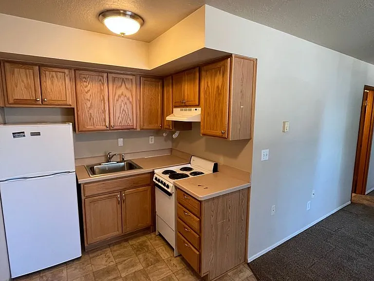 613 SW 9th St #5 — Photo 4