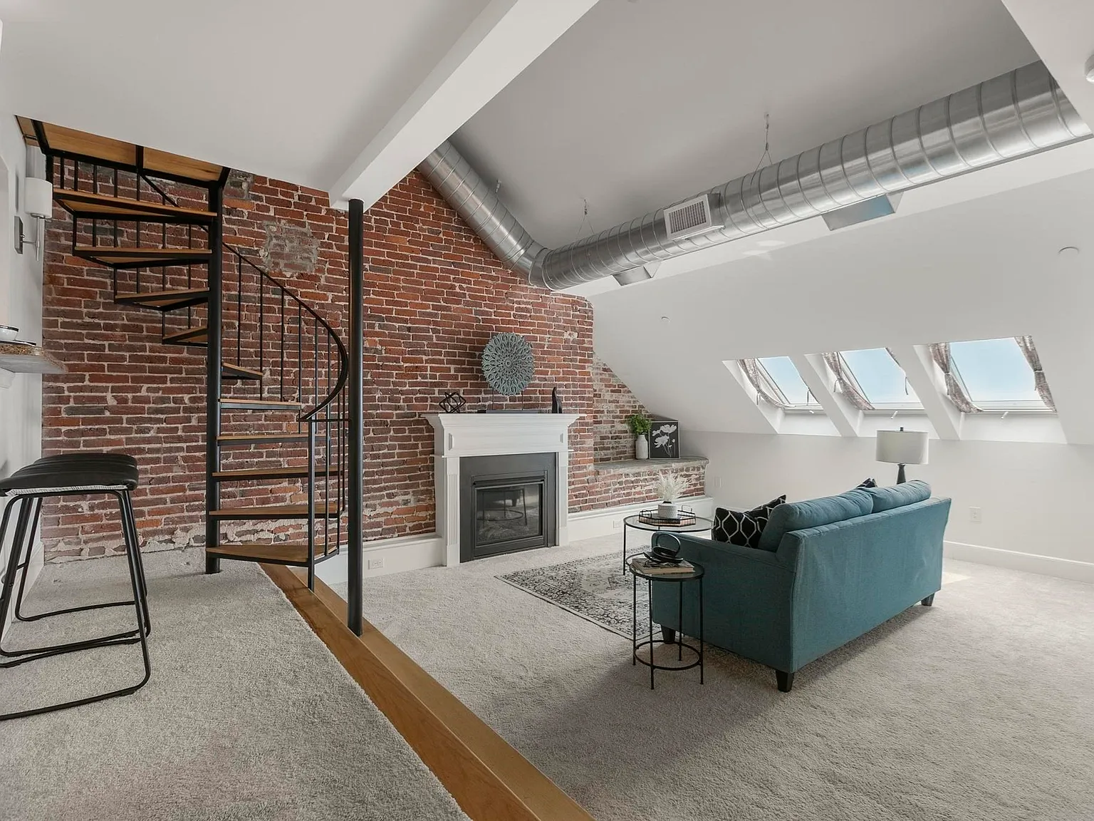 2 bed, 1300 sqft, $2,900 — Photo 4