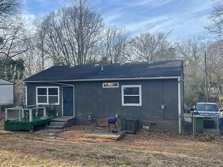 1224 Octavia St SE — Photo 13