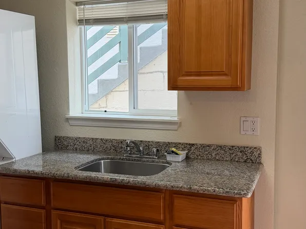 1901 Vine St #1, Berkeley, CA 94709