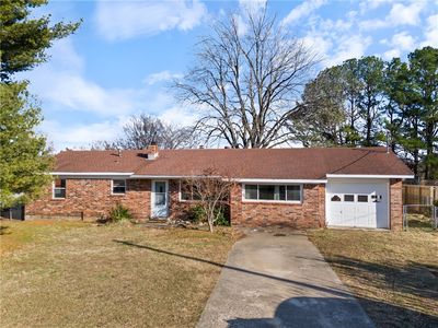 1076 S Lake Sequoyah Dr, Fayetteville, AR, 72701