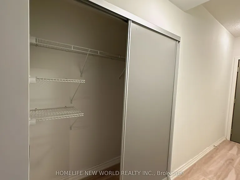 30 Nelson St #402 — Photo 11