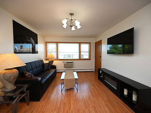 2nd image of 7020 W Diversey Ave APT 3