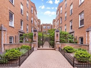 540 W Belmont Ave APT 3N, Chicago, IL 60657