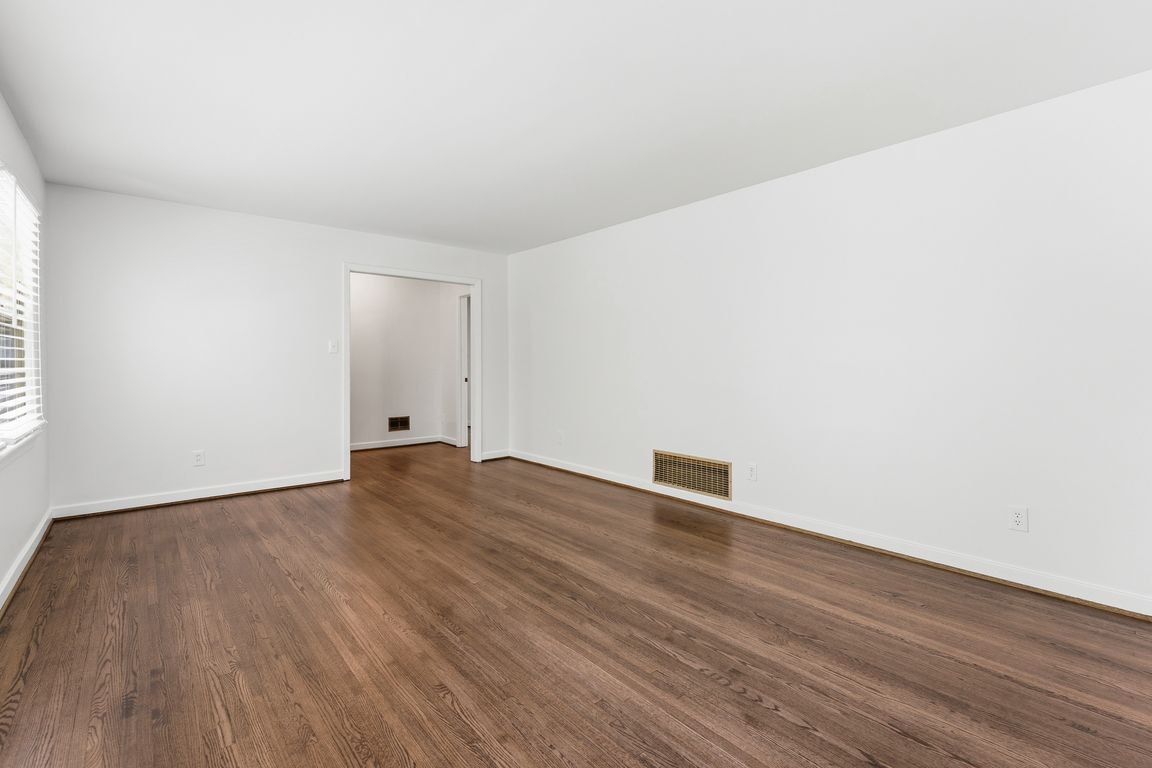 next background image