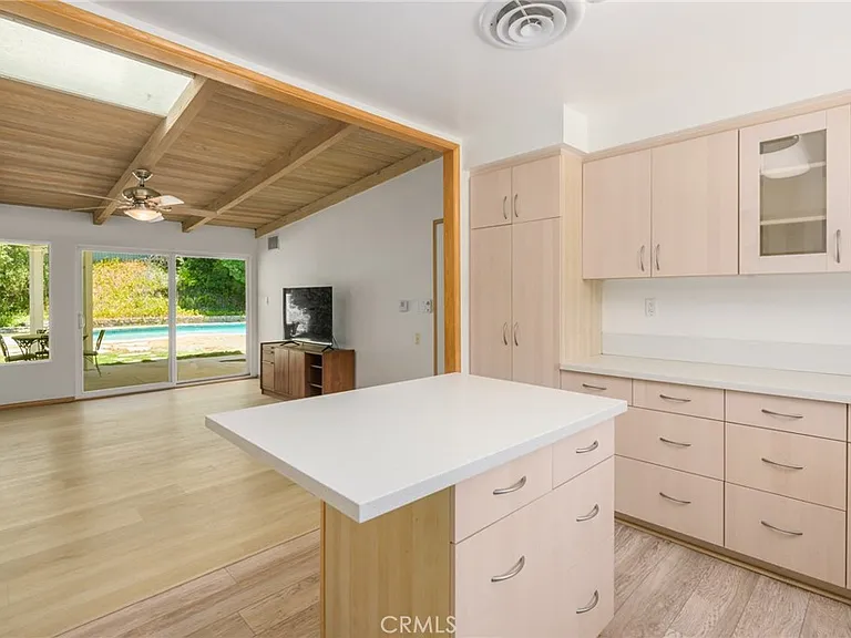 5065 Casa Dr — Photo 11