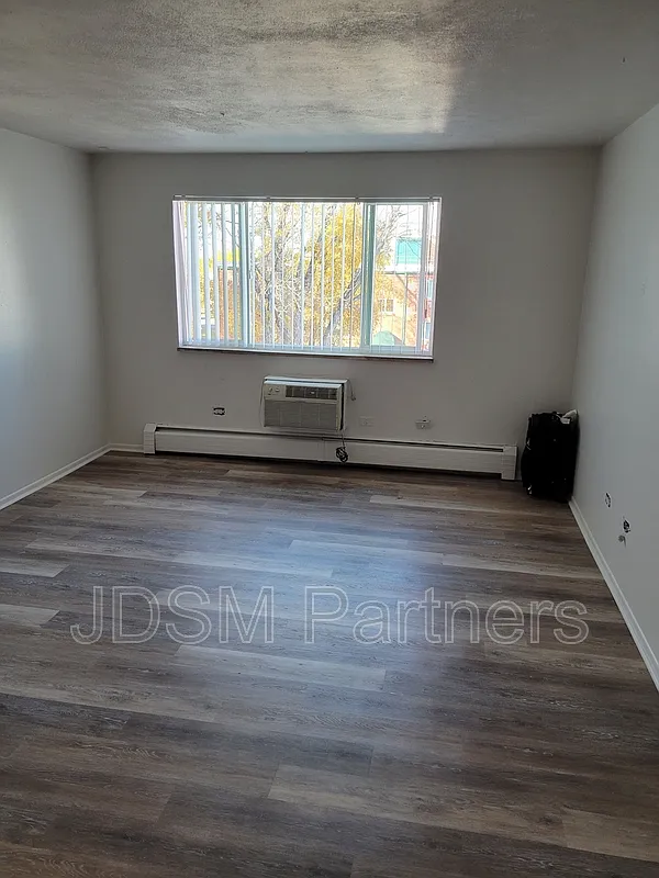 1 bed, 1.0 bath, 650 sqft, $1,075 — Photo 4