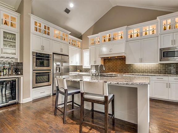 4th image of 612 Creekway Dr