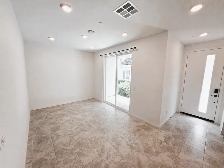 1980 Affinity Ln — Photo 4