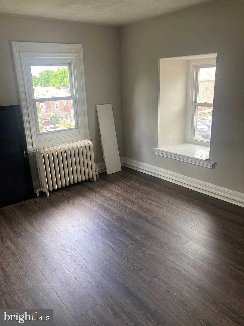 3 bed, 1.0 bath, 1000 sqft, $1,995 — Photo 4