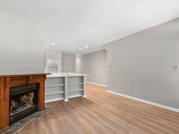 4th image of 1207 Mackay Pl #1207