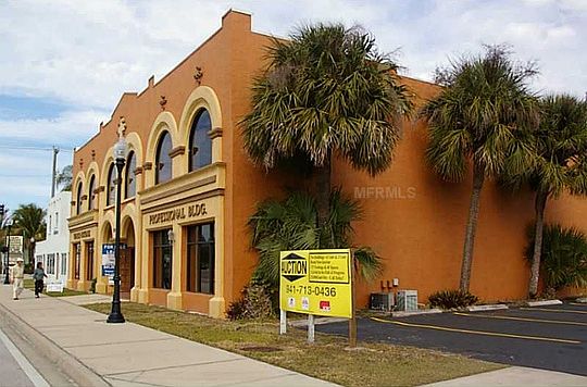 1st image of 909 Tamiami Trl