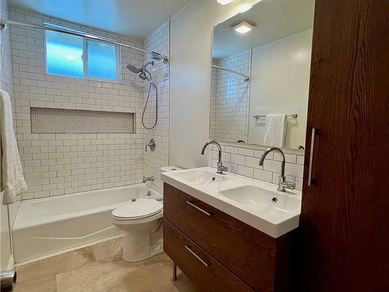 228 W Lemon Ave #B — Photo 14