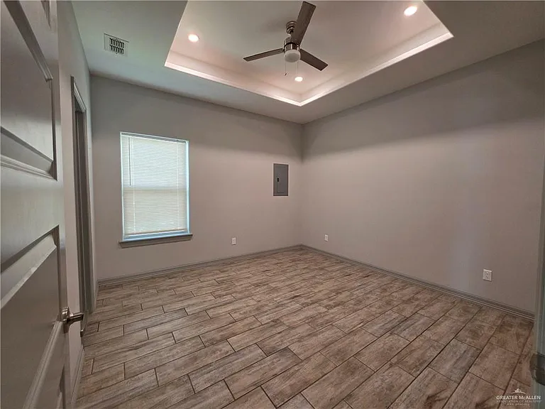 5804 Nightingale Ave #4 — Photo 17