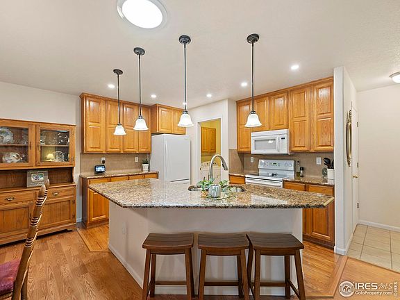 5th image of 2123 Lily Dr