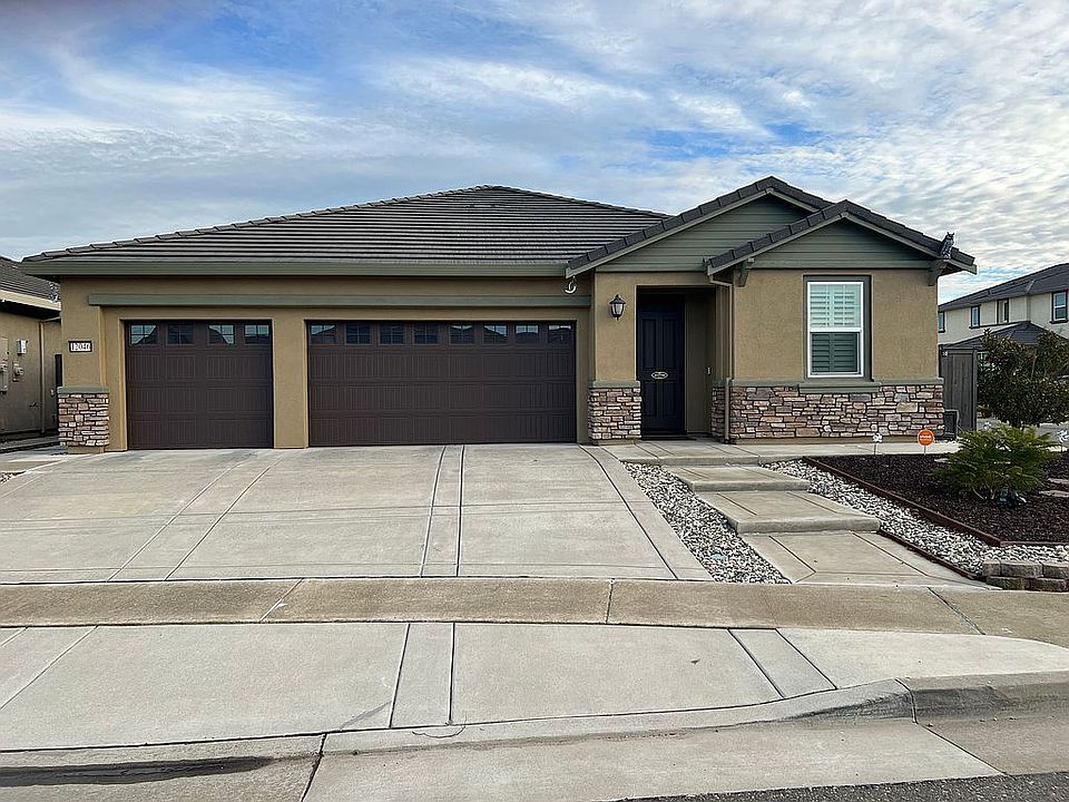 1st image of 12046 Country Garden Dr