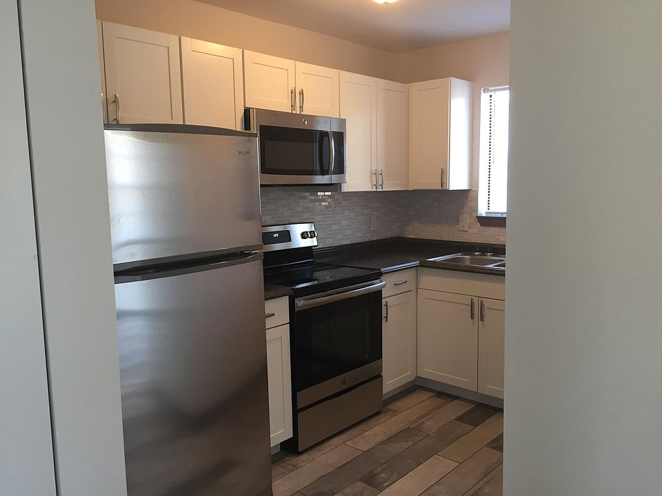 2nd image of 71 Countryplace Ln