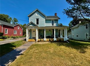 18 Main St, Phelps, NY 14532