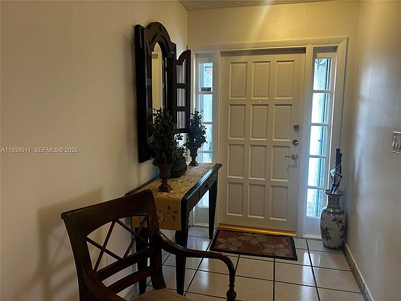 4th image of 461 SW 89th Ct