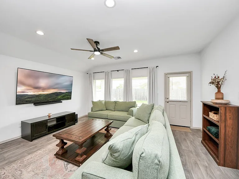 1137 Buffalograss Trl — Photo 19