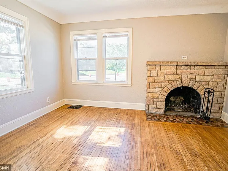 2940 Vincent Ave N #1 — Photo 16