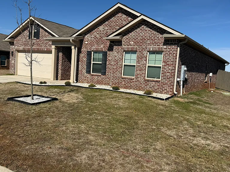 115 Creek Ridge Dr — Photo 2