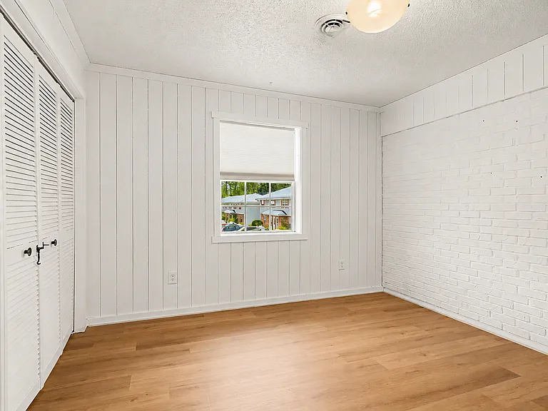 25A Pine Ln #6 — Photo 17