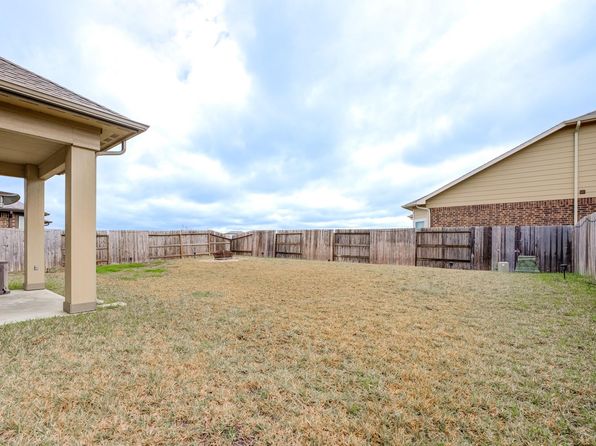 10739 Cliffs View Dr, Iowa Colony, TX 77583