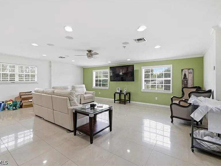 1108 Truman Ave — Photo 5