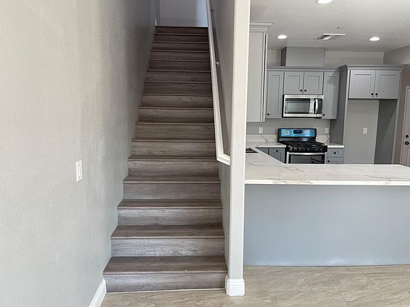 5th image of 9733 Eugenia Ave