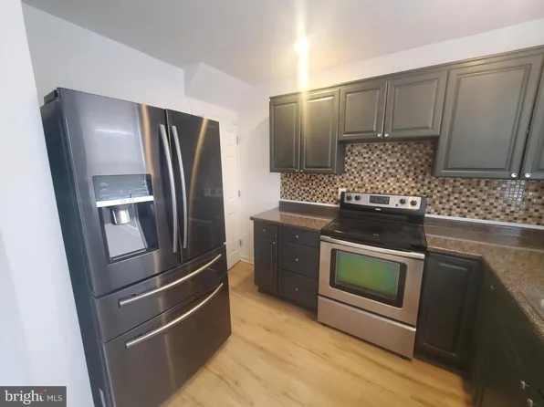 4233 Glendale St, Philadelphia, PA 19124