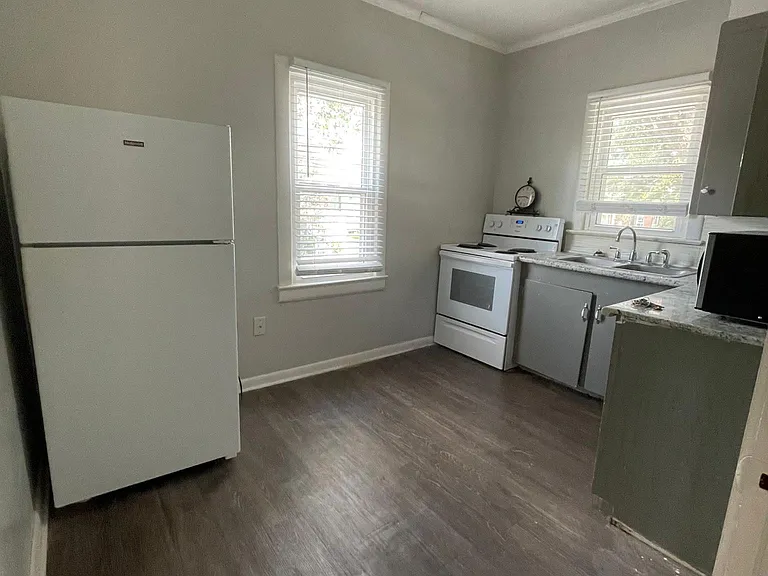 411 W Taft St #C — Photo 18